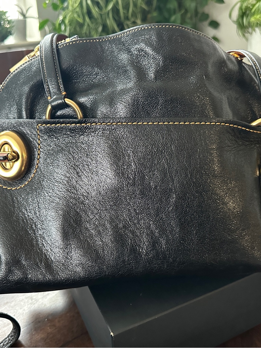 Coach Large Black 1941 Outlaw Satchel with gold tone hardware - Picture 5 of 16
